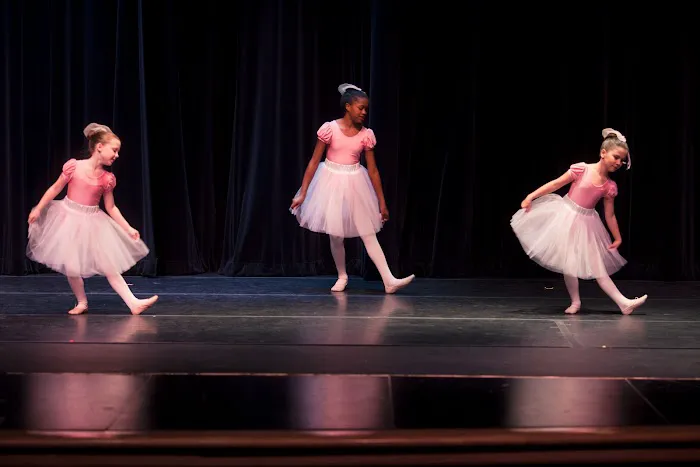 School of Ballet 5:8 Beverly Campus Picture 1