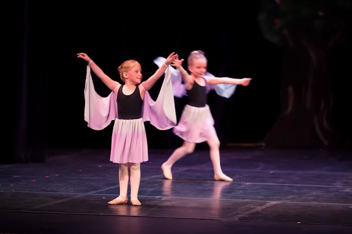School of Ballet 5:8 Beverly Campus Picture 10