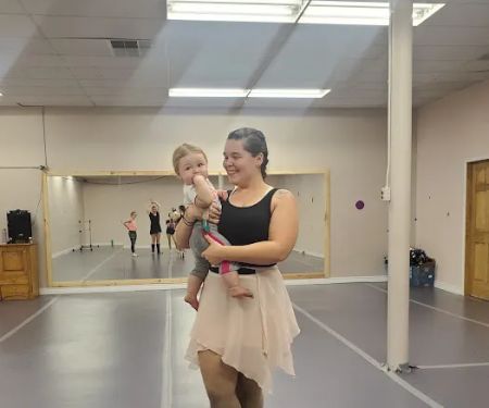 Stage Right Performing Arts Studio