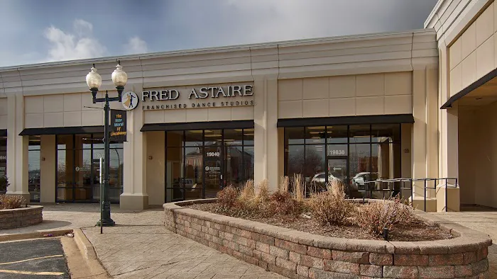 Fred Astaire Dance Studios Picture 3