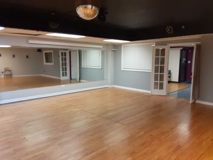 Latin American Dance Studio Picture 6