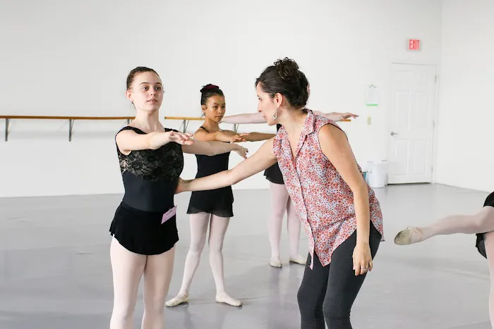 School of Ballet 5:8 Picture 1