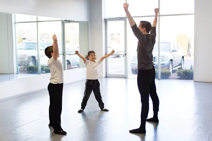 School of Ballet 5:8 Picture 4