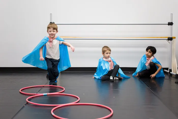 School of Ballet 5:8 Picture 6