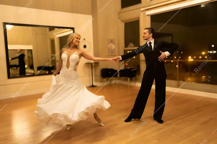 Chicago Ballroom, Latin & Salsa Dance Studios Picture 1