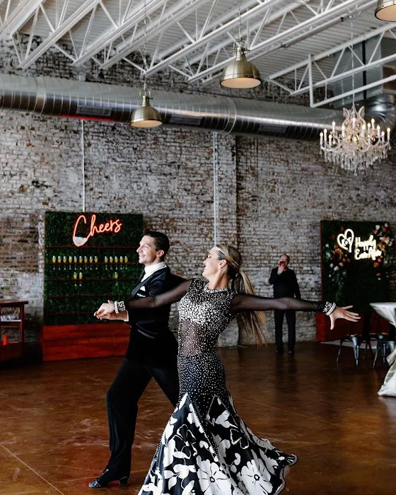 Chicago Ballroom, Latin & Salsa Dance Studios Picture 4