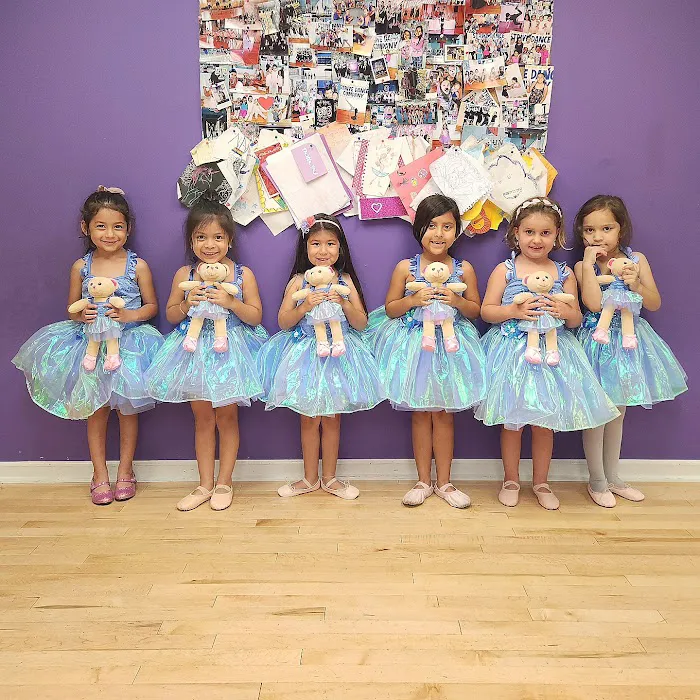 Strive Dance Company Picture 1