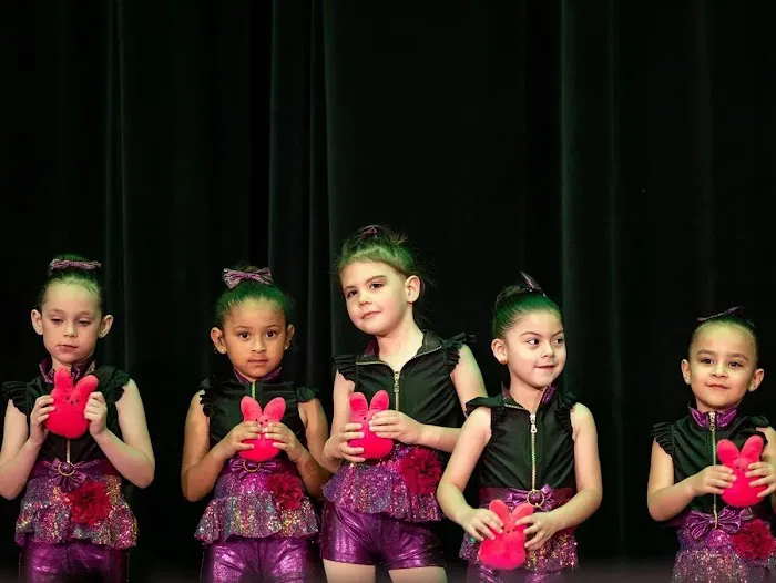 Baila Conmigo Dance With Me Picture 7