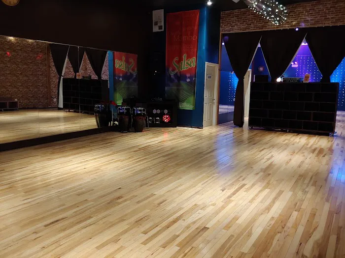 Dance Academy of Salsa Picture 3
