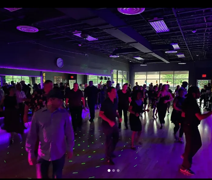 I Just Wanna Dance Studio Picture 9