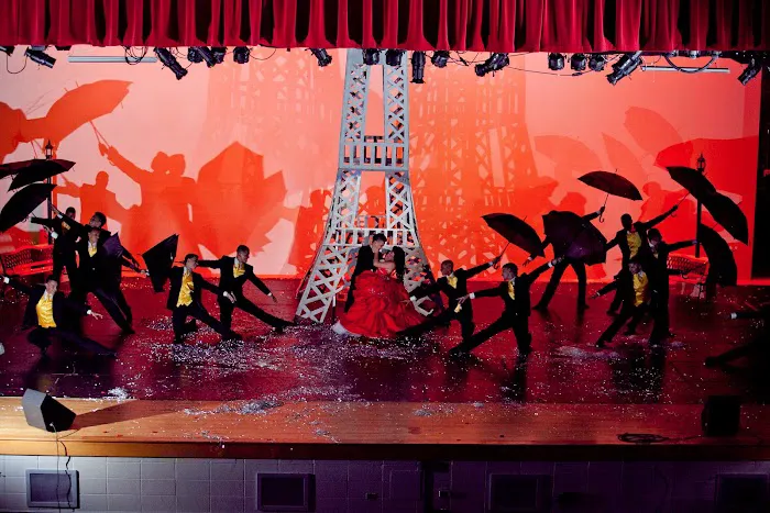 AQ Dance Center Picture 9