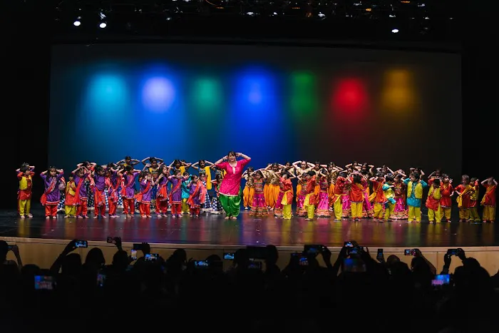 Rhythm Roots Dance Picture 7