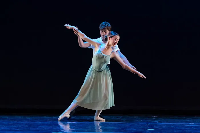Dance On Broadway Picture 6