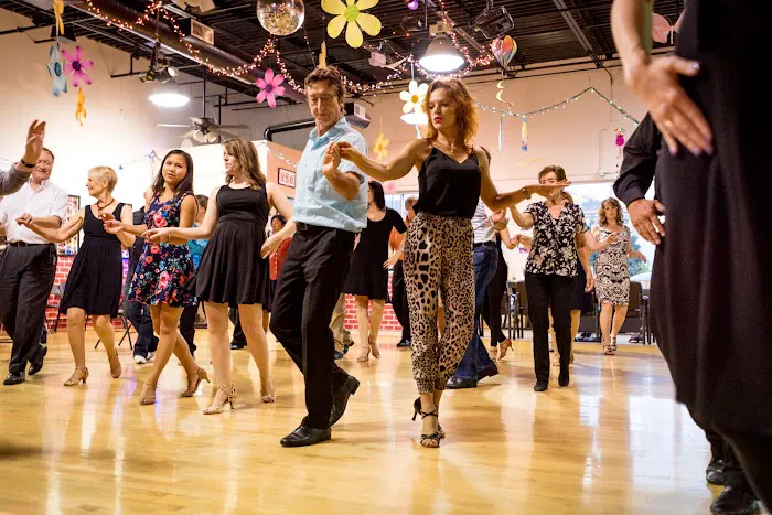 DeSarge Danceworld Picture 2