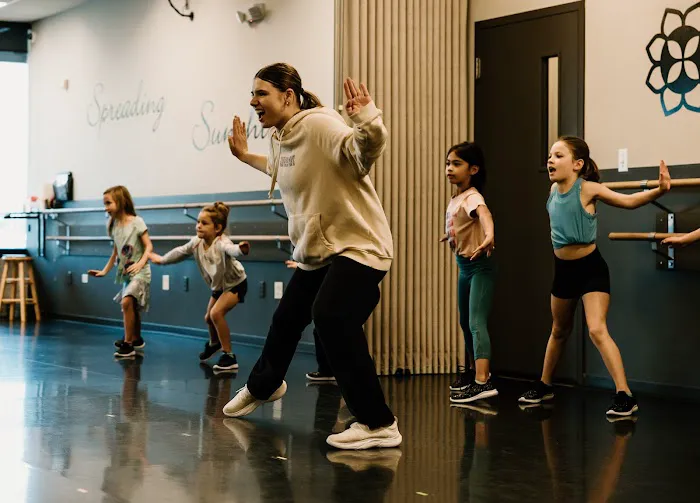 Sunshine Dance Picture 4