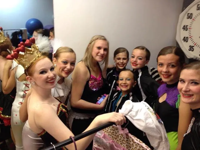 Donna Mueller's School of Dance Picture 2