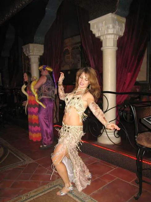 Angelina Belly Dancer Chicago Picture 1