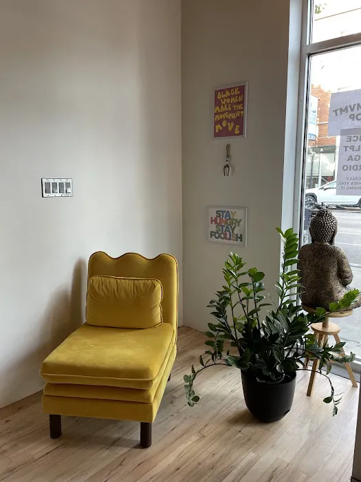 Free Mvmt Shop Picture 2