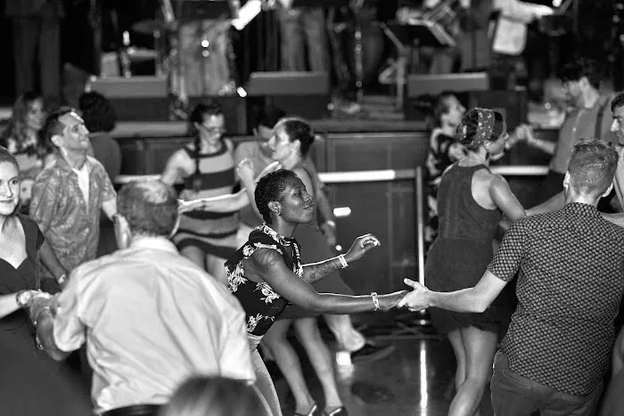 Traffic Jam! Swing Picture 1