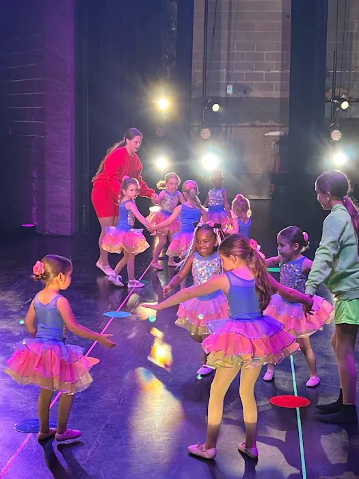 Activ8 Dance Company Picture 4