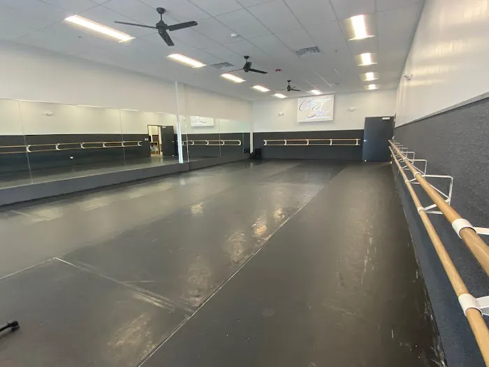 Center Stage Dance Studio & Tumbling Picture 8