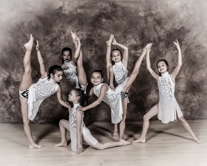 Rise Up Academy - Dance Center Picture 2