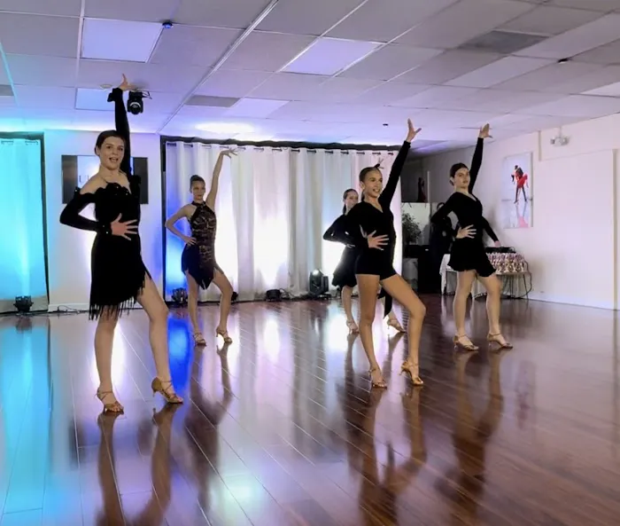 UK Dance Studio Picture 6