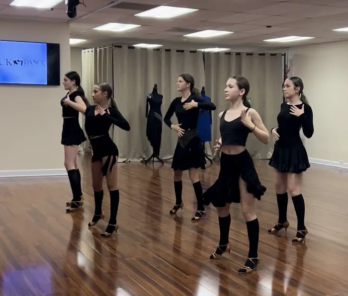 UK Dance Studio Picture 10