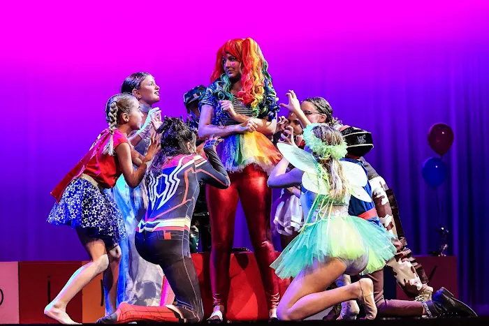 Bright Lights Theatre Picture 5