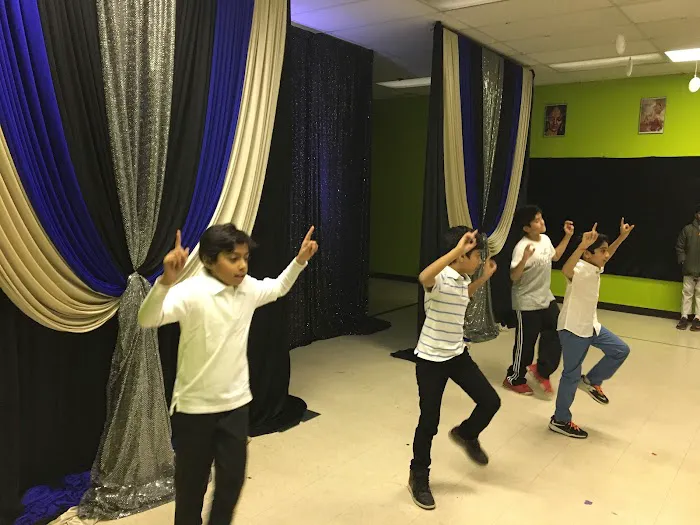 Junoon Dance Company Picture 9