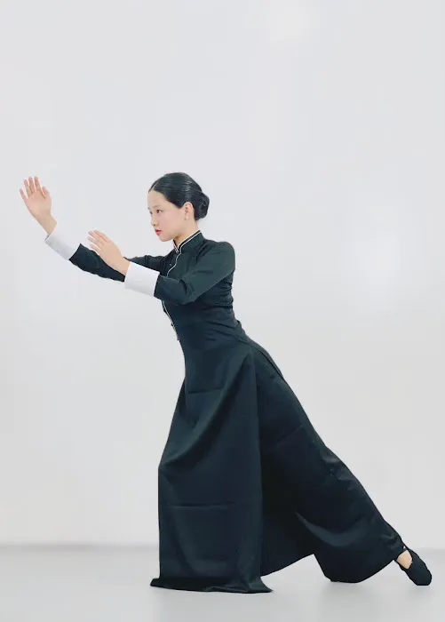 Dance Queen Q Picture 10