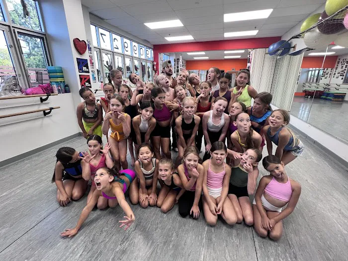 LOVV The Dance Studio Picture 2