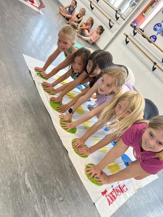 LOVV The Dance Studio Picture 9