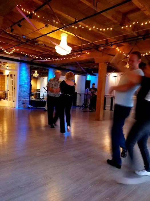 LUX Dance Studio Picture 2