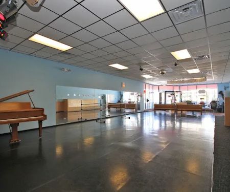 Music House, School of Performing Arts - West Rogers Park