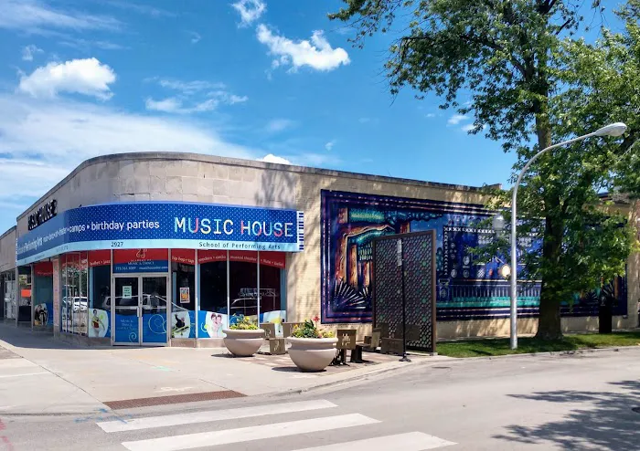 Music House, School of Performing Arts - West Rogers Park Picture 10