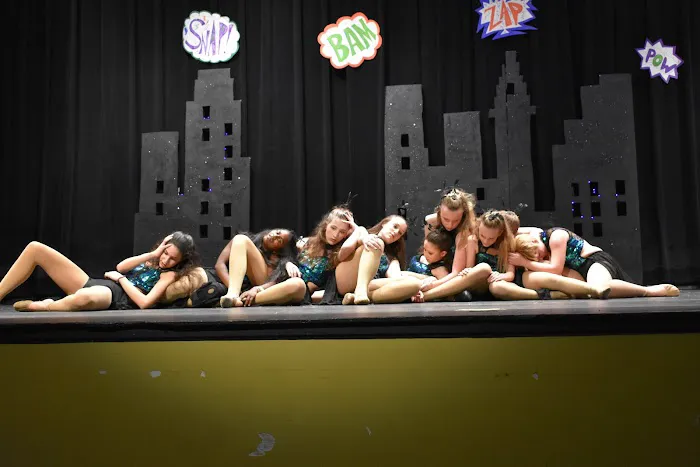 Step 2 This Dance Studio Picture 4