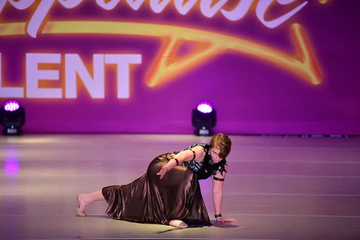 Step 2 This Dance Studio Picture 1