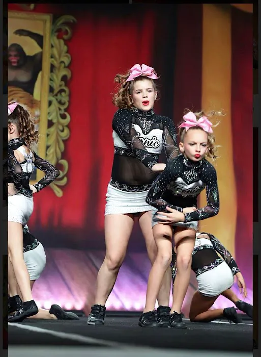 Iconic AllStars Royal Empire Picture 5
