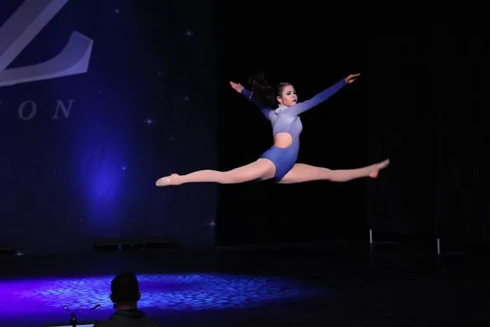 Full Circle Dance Center Picture 3