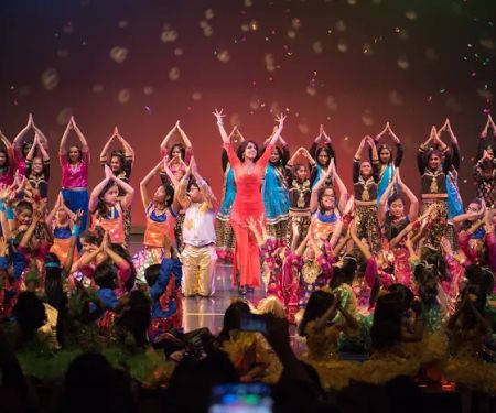 Nache Mayuri Bollywood Dance