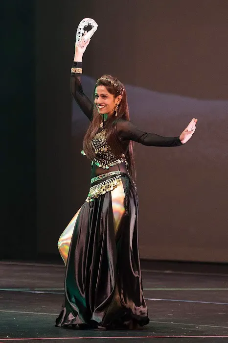 Nache Mayuri Bollywood Dance Picture 6