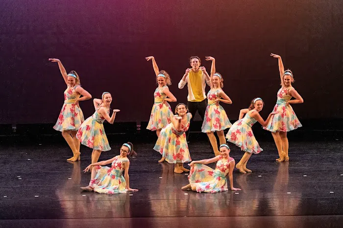 Dance Connection Picture 3
