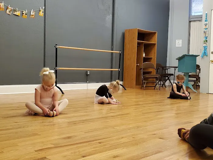 Em's Dance Center Picture 1