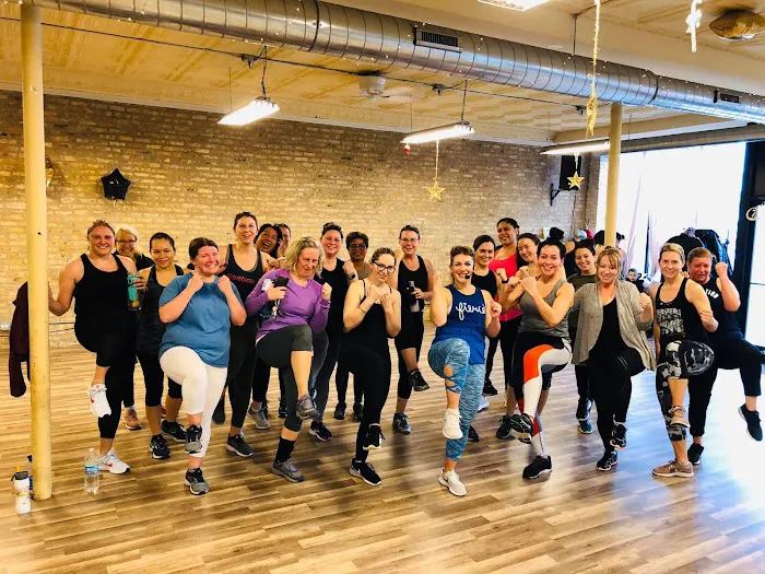 FLY GIRL DANCE & FITNESS Picture 2