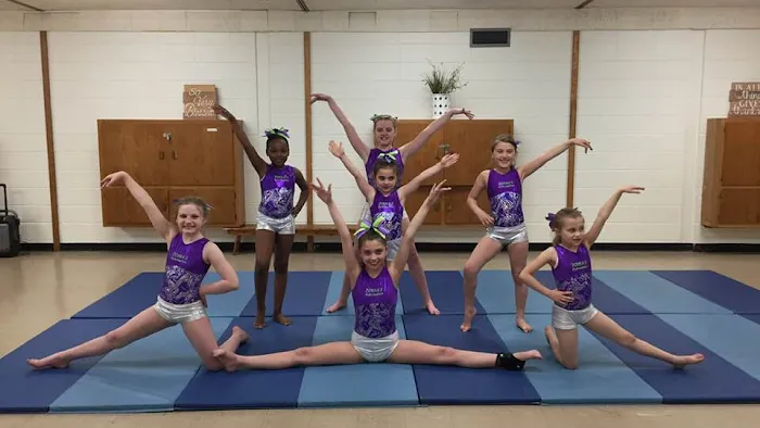 Donna's Gym-Nastics Picture 2