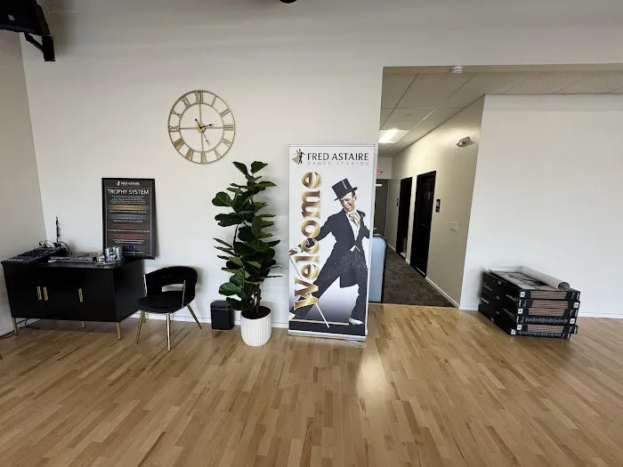 Fred Astaire Dance Studios Picture 6