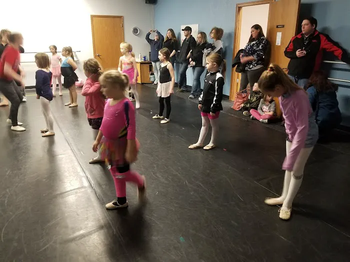 5-6-7-8 Dance Studio Picture 2
