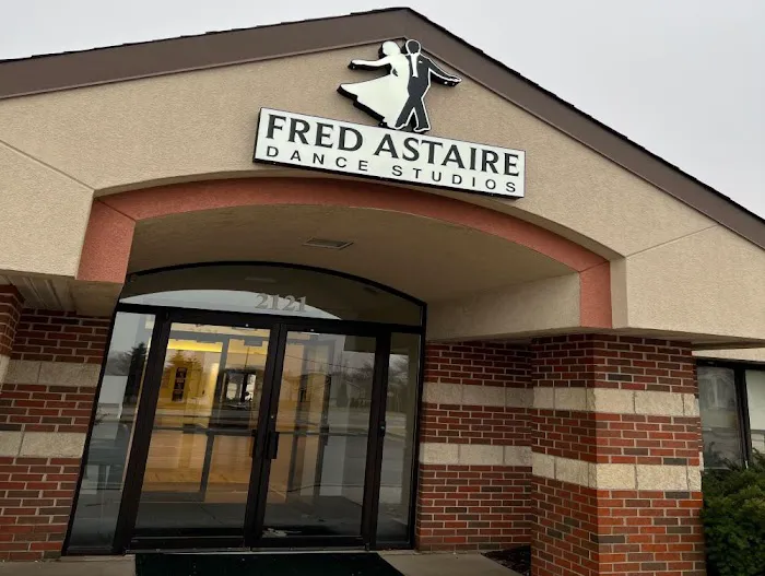 Fred Astaire Dance Studios Picture 2