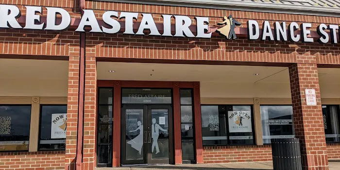 Fred Astaire Dance Studios Picture 2